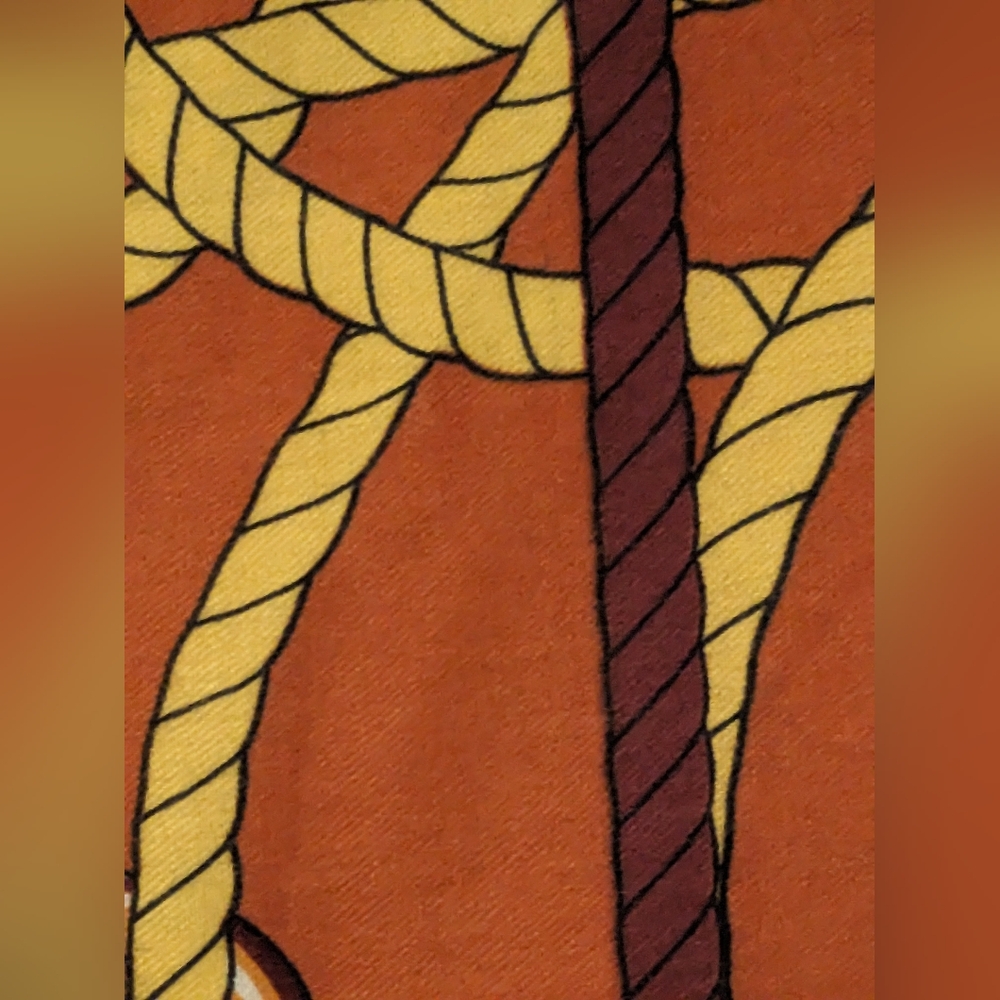 Elegant Chain and Rope Pattern Scarf - Picture 5 of 5
